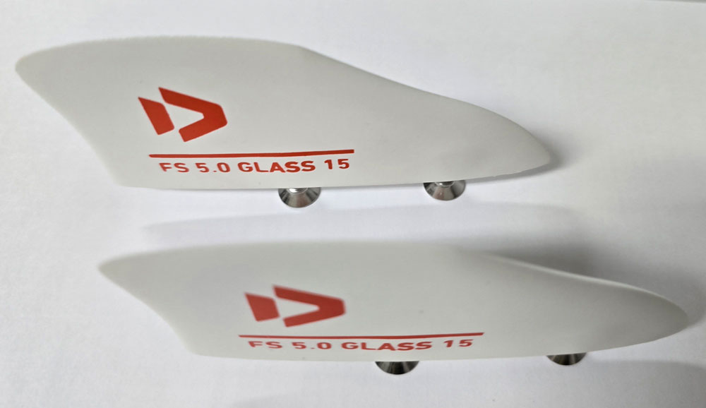 Universalfinnen Finset mit Schrauben Duotone Finnen (Paar) für Twintips - Kiteboard Finnen Glass für Bidirectionals